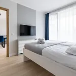 Nr 5 Cetniewo Osada, Władysławowo, Duży Taras, Parking Podziemny