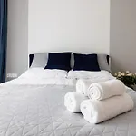 Nr 5 Cetniewo Osada, Władysławowo, Duży Taras, Parking Podziemny *