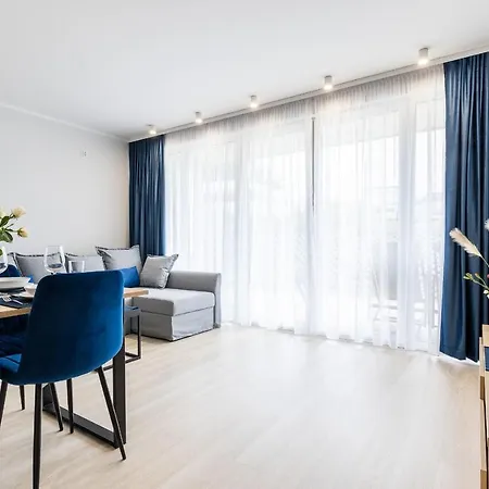 Nr 5 Cetniewo Osada, Wladyslawowo, Duzy Taras, Parking Podziemny * Władysławowo